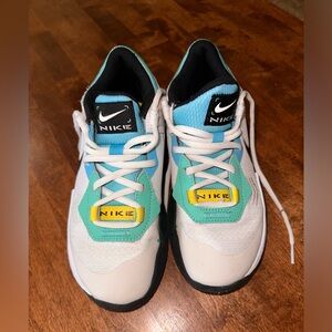 Nike youth 3.5 girls basketball shoes